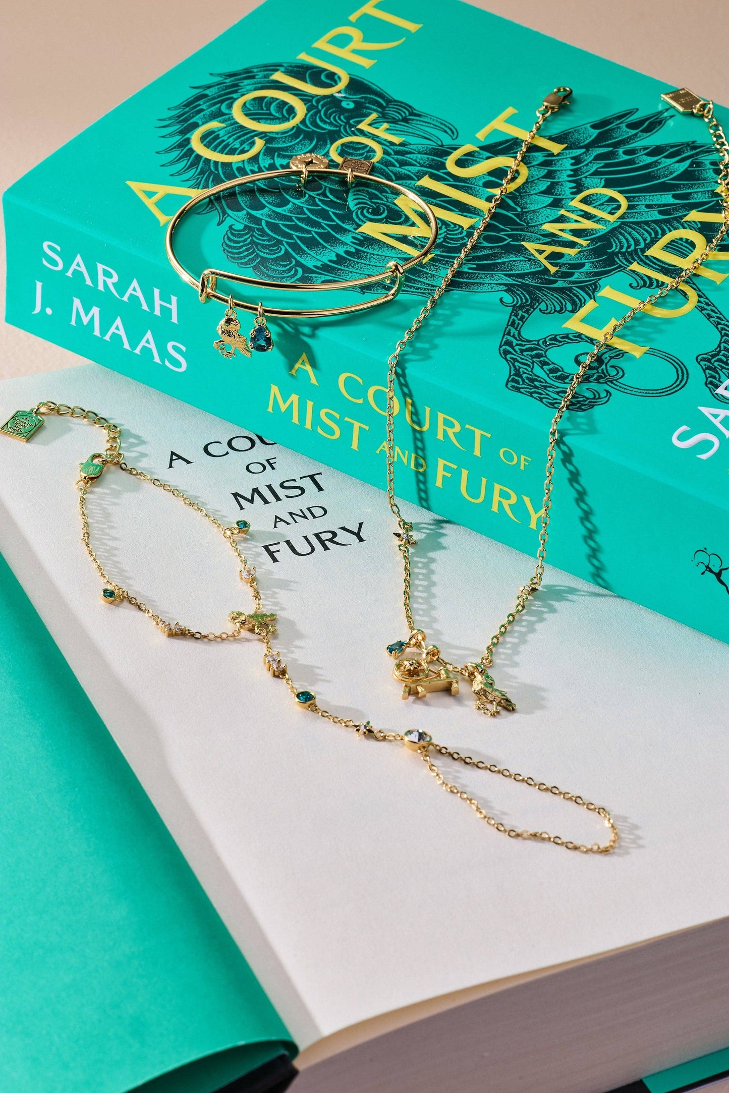 ACOTAR Mist and Fury Bird Hand Chain: Gold