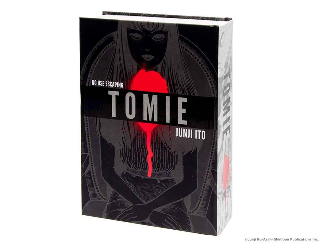 Tomie: Complete Deluxe Edition by Junji Ito (Hardcover)