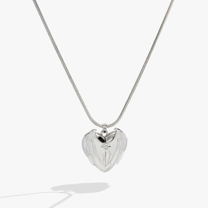 A Court of Thorns and Roses Velaris Heart Locket Necklace: Silver