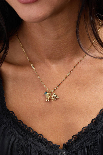 ACOTAR Mist and Fury Bird & Spinning Wheel Necklace: Gold
