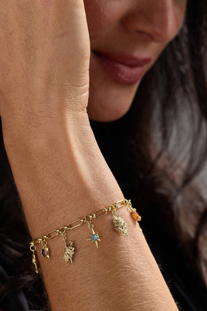 A Court of Thorns and Roses Book Covers Charm Toggle Bracelet: Gold