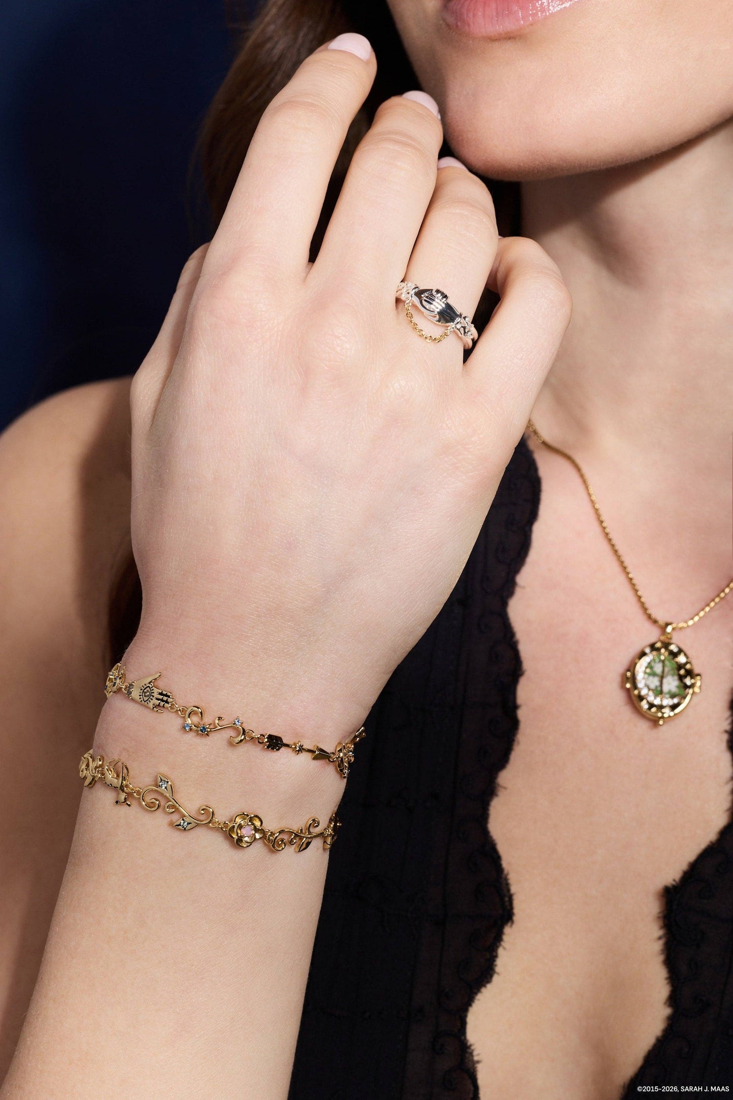 A Court of Thorns and Roses 'Keep Reaching Out Your Hand' Nesta & Cassian Ring Set of 2: Two Tone